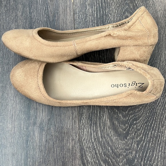 Zigi Soho Women’s Block Heels Pump - Picture 6 of 11